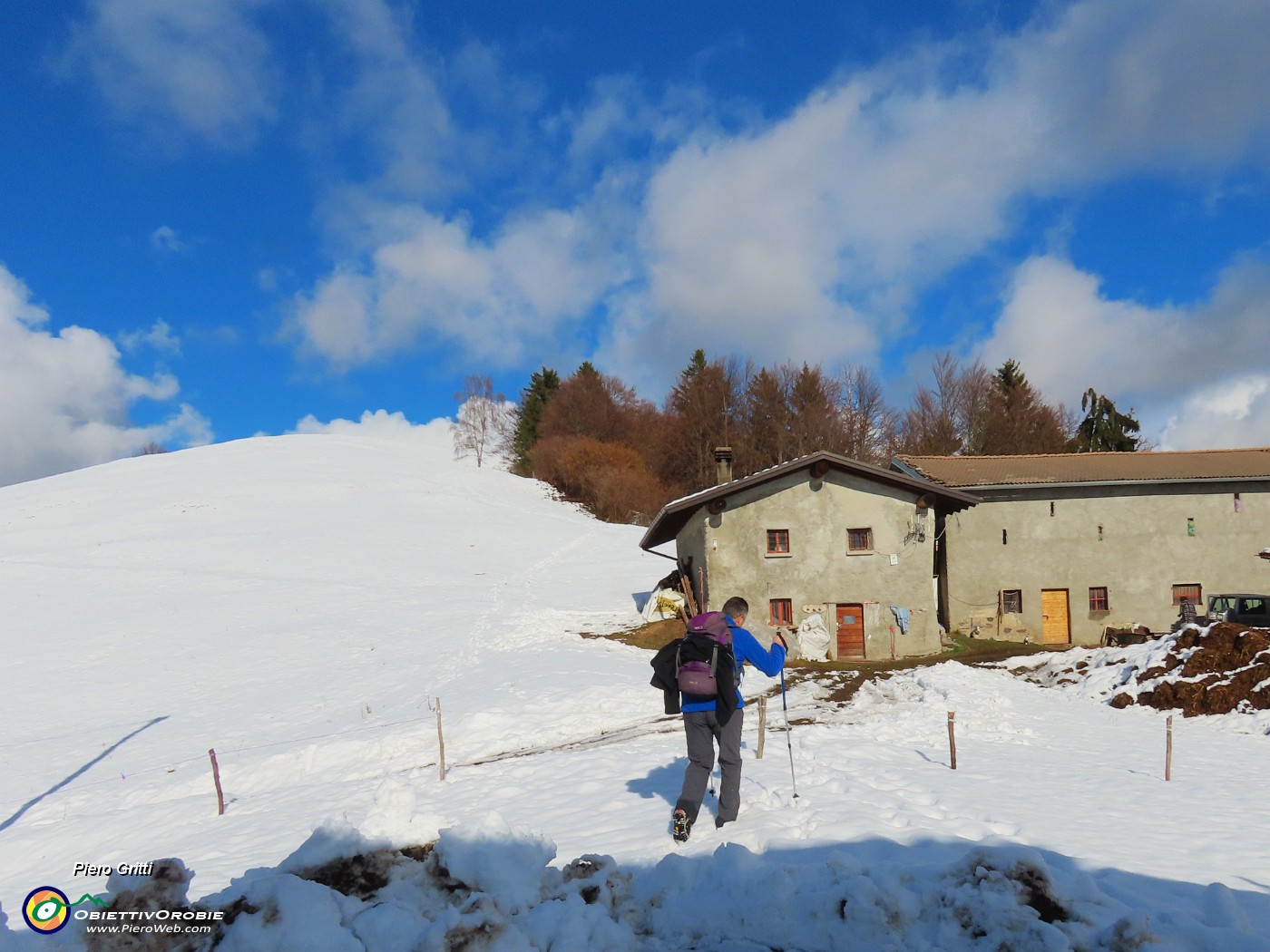 20 Ultima cascina prima di salire alla Cascina Vecchia.JPG